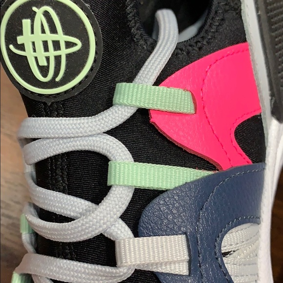 NIKE HUARACHE E.G.E.BG pure platinum/white-black - Picture 14 of 16